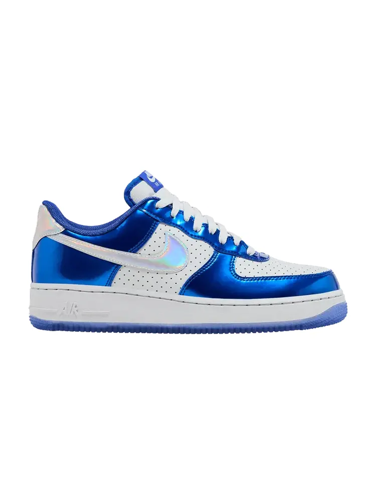 Кроссовки Nike Air Force 1 '07 LV8 'Light Photo Blue Photon Dust Iridescent' — изображение 1 из 9