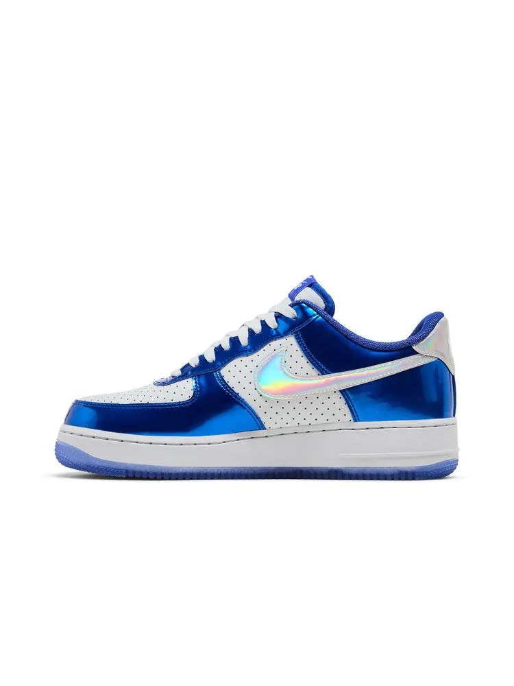 Кроссовки Nike Air Force 1 '07 LV8 'Light Photo Blue Photon Dust Iridescent' — изображение 4 из 9