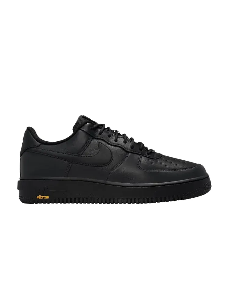 Кроссовки Nike Air Force 1 Low GORE-TEX Vibram 'Black Speed Yellow' — изображение 1 из 2, черный