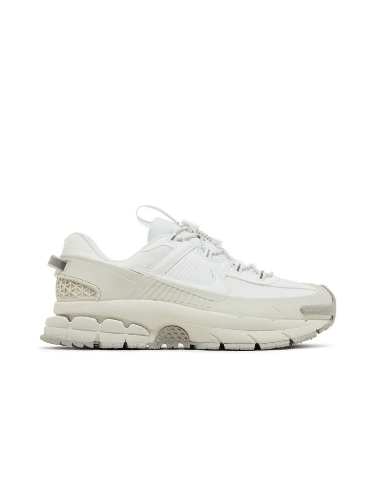 Кроссовки Nike Wmns Zoom Vomero Roam Summit White — изображение 1 из 6, белый
