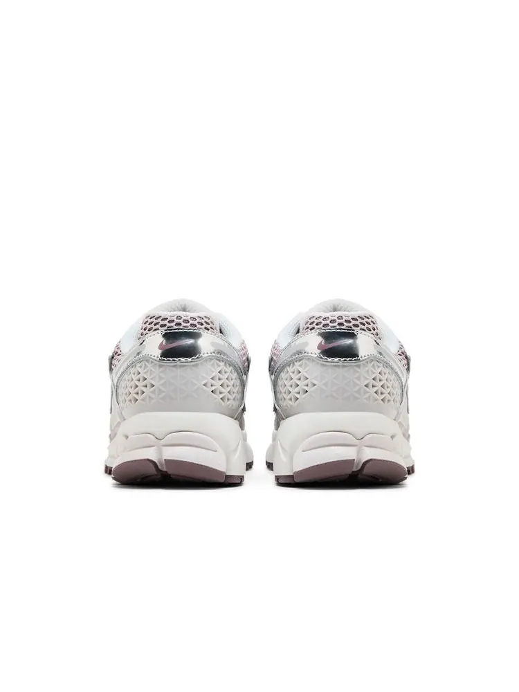 Кроссовки Wmns Air Zoom Vomero 5 'Chrome Platinum Violet' — изображение 6 из 8, платиновый фиолетовый