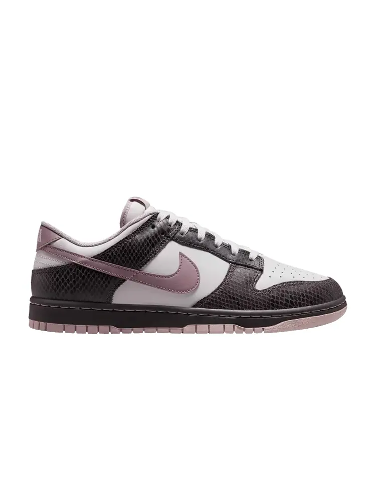 Кроссовки Nike Dunk Low 'Medium Ash Violet Snakeskin' — изображение 1 из 7, серый/серый/платиновый
