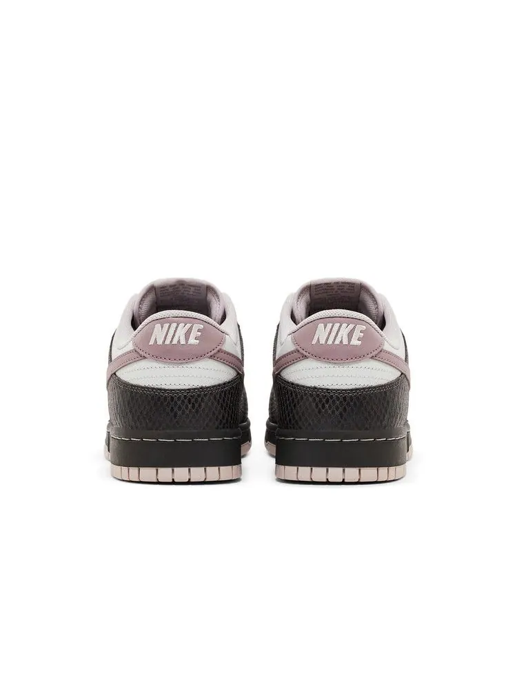 Кроссовки Nike Dunk Low 'Medium Ash Violet Snakeskin' — изображение 6 из 7, серый/серый/платиновый