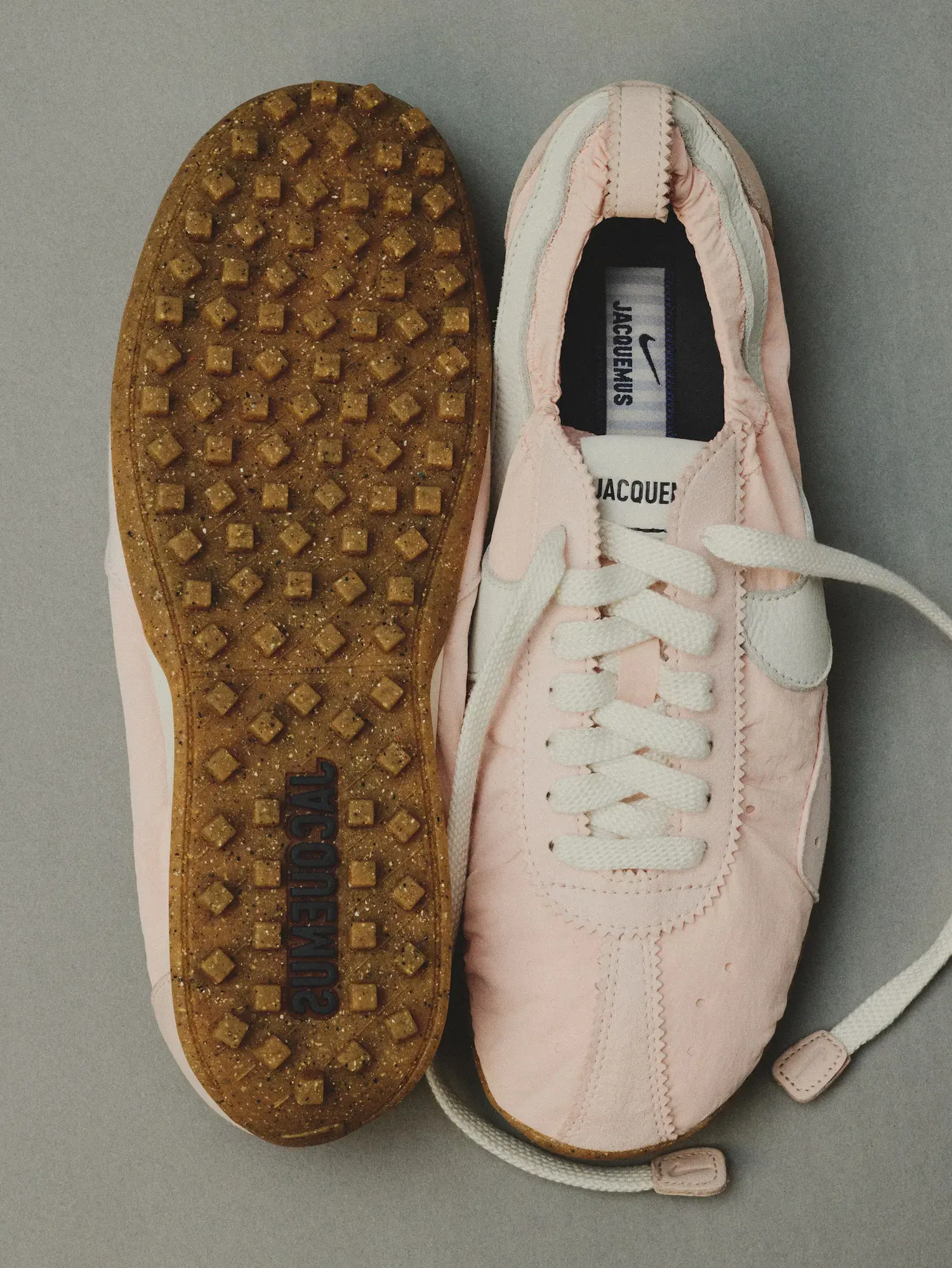 Кроссовки Nike x Jacquemus Moon — изображение 3 из 5, розовый