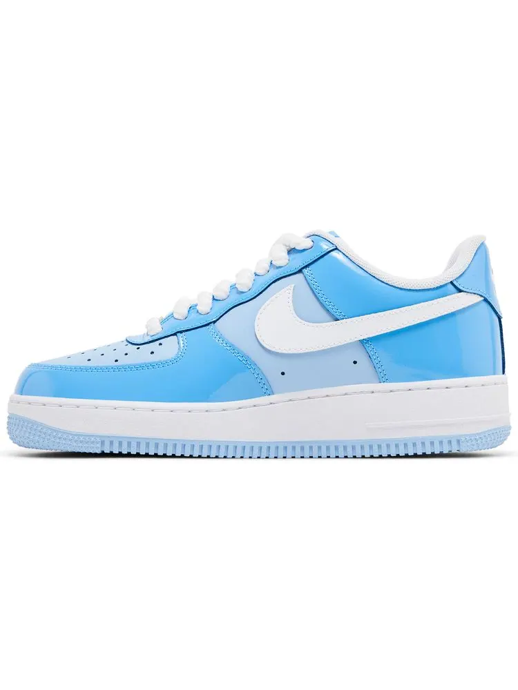 Кроссовки Nike Air Force 1 '07 LV8 'Psychic Blue Patent' — изображение 3 из 4, синий
