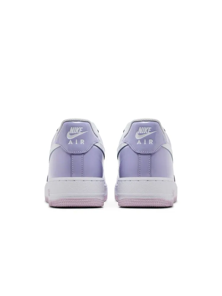 Кроссовки Nike Air Force 1 '07 LV8 'Hydrangeas Patent' — изображение 7 из 9, белый