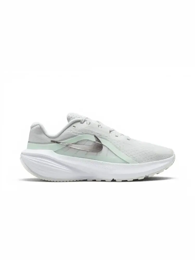 Кроссовки Nike Wmns Downshifter 14 — изображение 1 из 1, белый зеленый