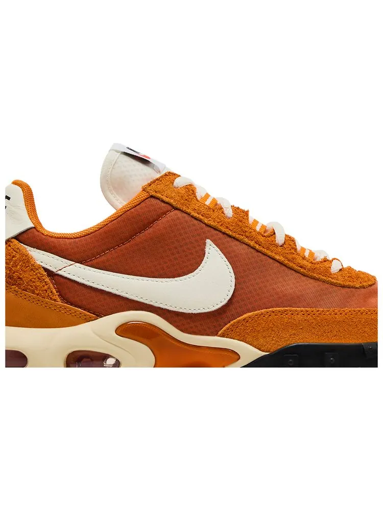 Кроссовки Nike Air Max Waffle Racer SP 'Bright Ceramic' — изображение 2 из 8, оранжевый