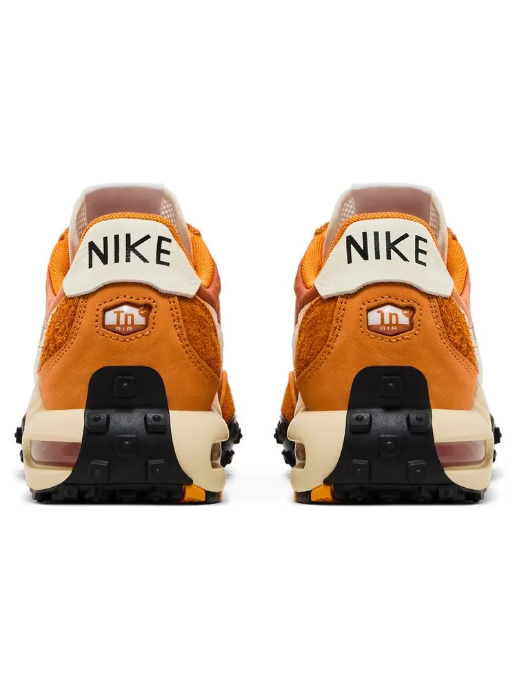 Кроссовки Nike Air Max Waffle Racer SP 'Bright Ceramic' — изображение 6 из 8, оранжевый