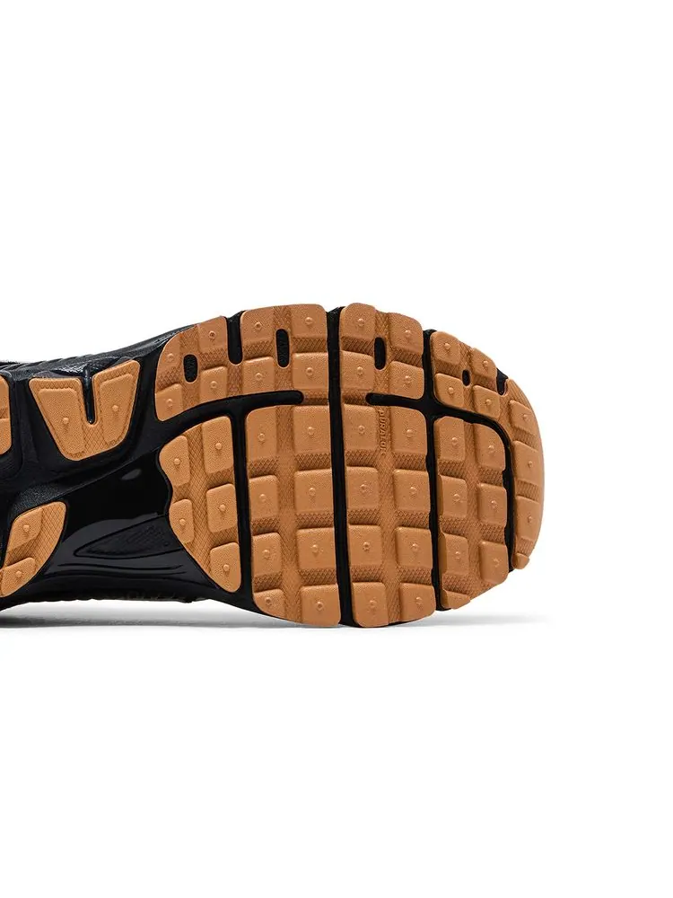 Кроссовки Air Zoom Vomero 5 'Black Gum' — изображение 5 из 8, черный