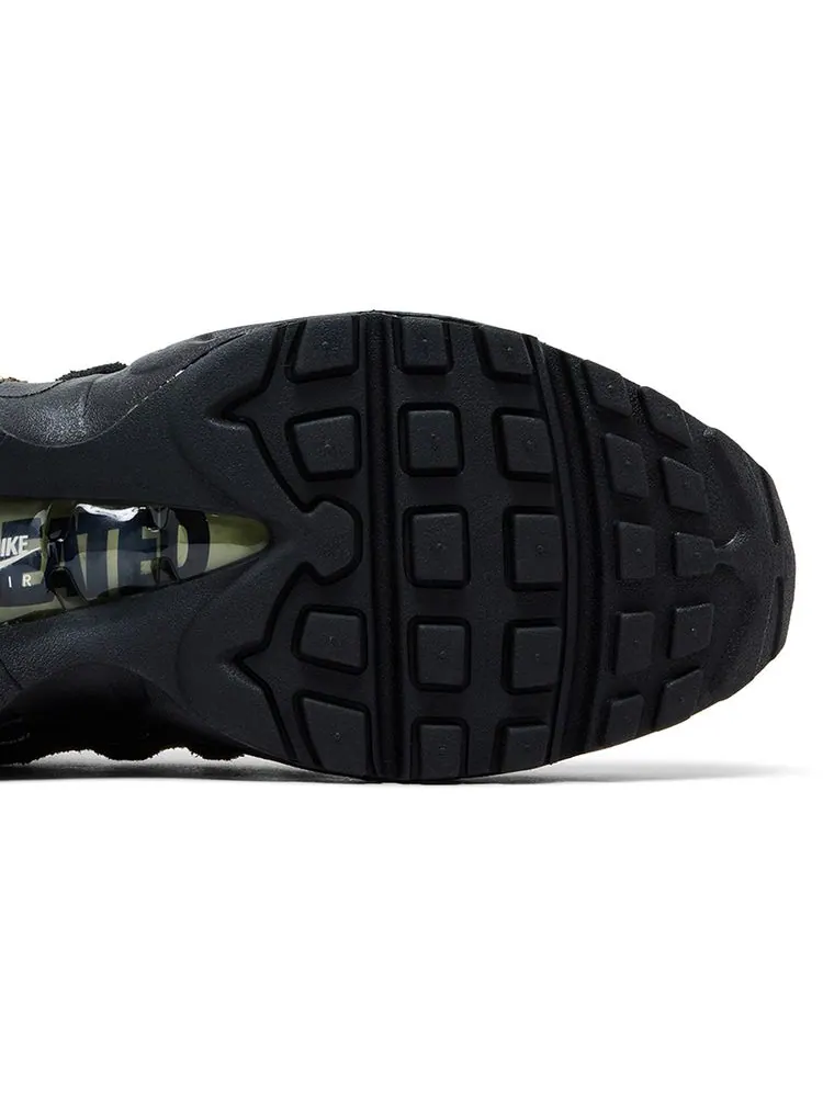 Кроссовки Undefeated x Nike Air Max 95 — изображение 5 из 8, зеленый