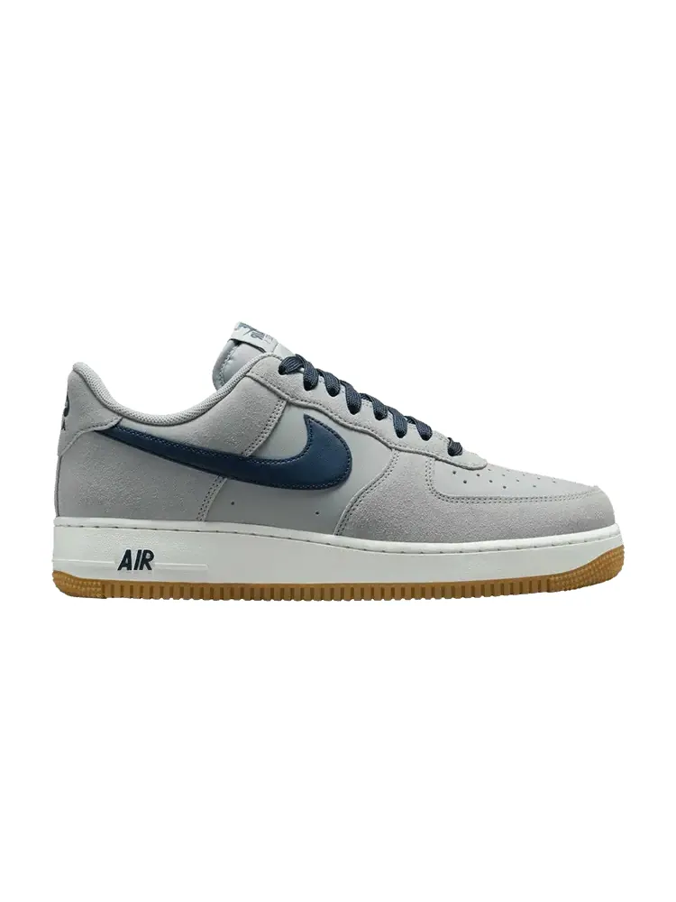 Кеды Nike Air Force 1 '07 LV8 'Light Smoke Grey Navy' — изображение 1 из 1