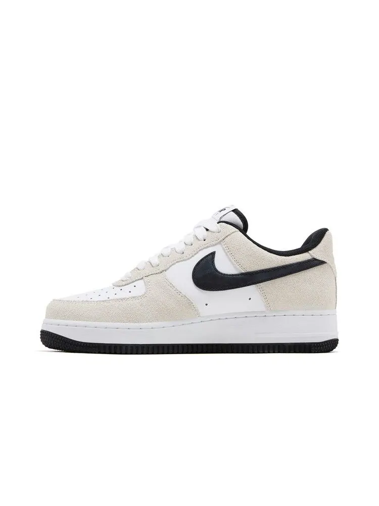 Кеды Nike Air Force 1 '07 LV8 'Photon Dust Black' — изображение 4 из 9