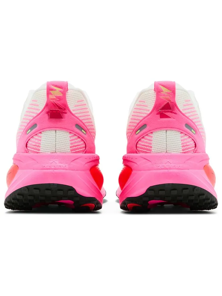 Кроссовки Nike Vomero 18 'Sail Hyper Pink' — изображение 6 из 8, бежевый