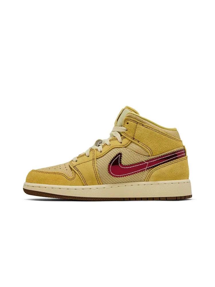 Кроссовки Air Jordan Air Jordan 1 Mid SE GS 'French Fries' — изображение 4 из 9