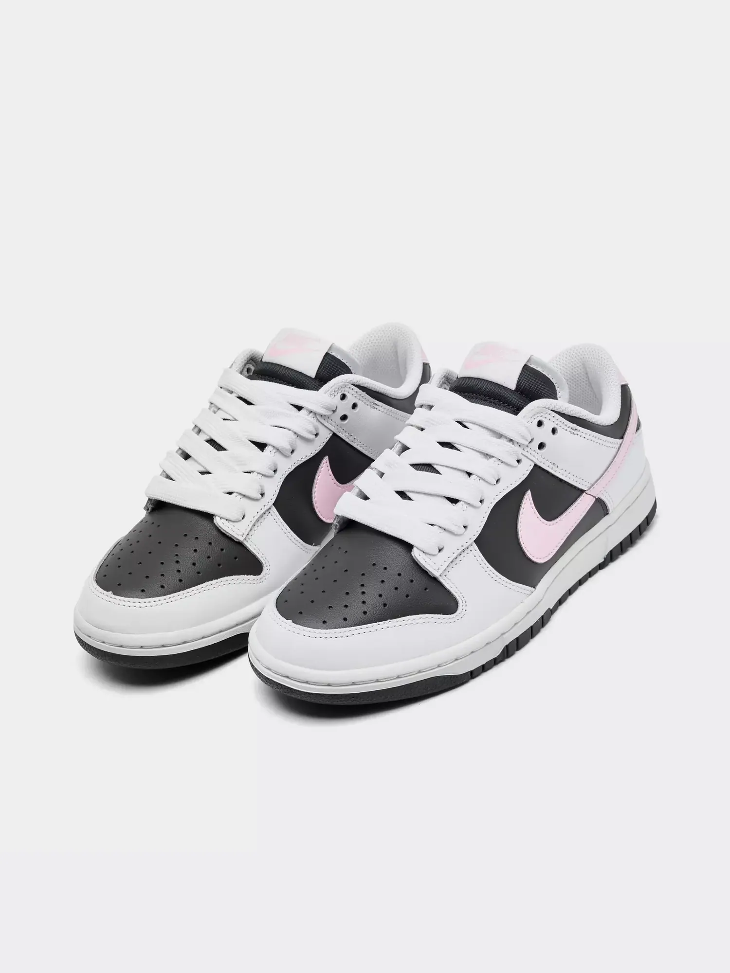 Кроссовки Nike Wmns Dunk Low 'Summit White Pink Foam' — изображение 2 из 6, белый/розовый