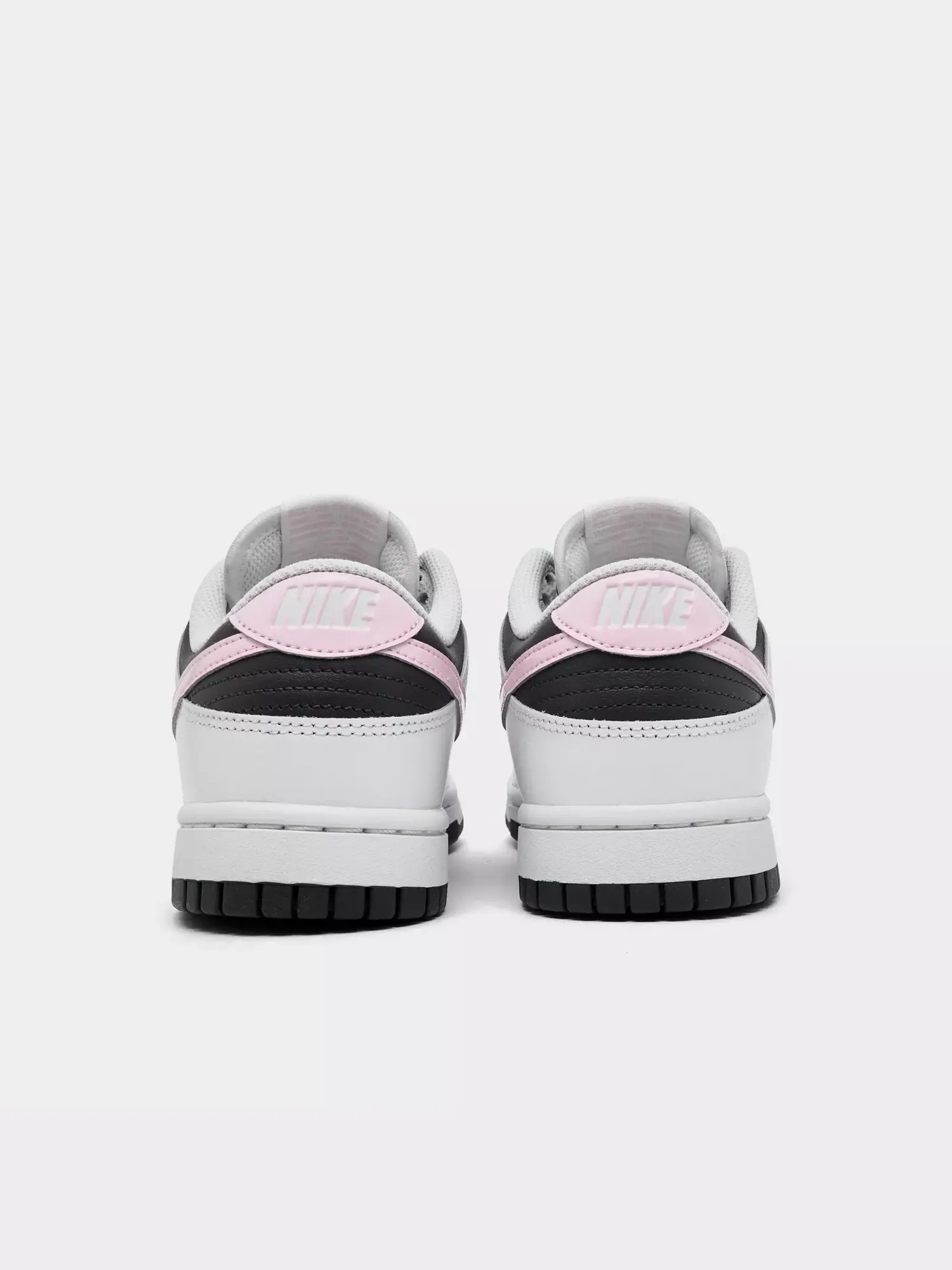 Кроссовки Nike Wmns Dunk Low 'Summit White Pink Foam' — изображение 4 из 6, белый/розовый
