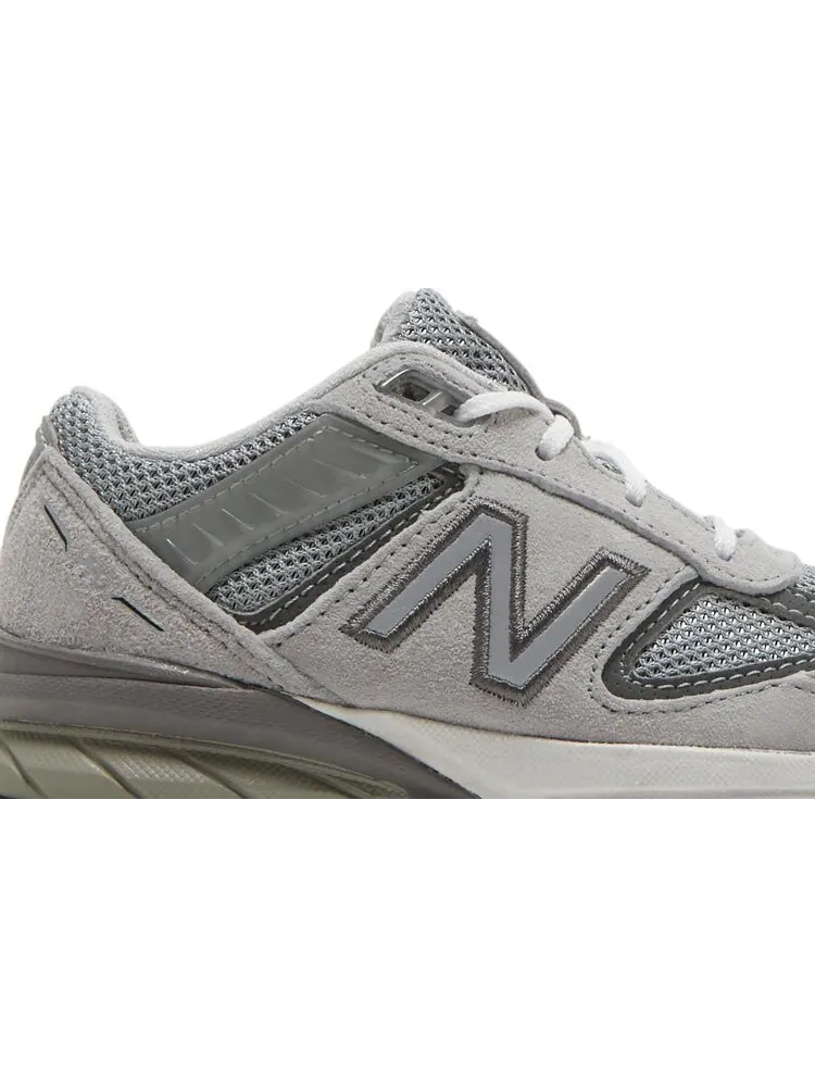 Кроссовки New Balance 990v5 Toddler 'Grey' — изображение 2 из 8, серый
