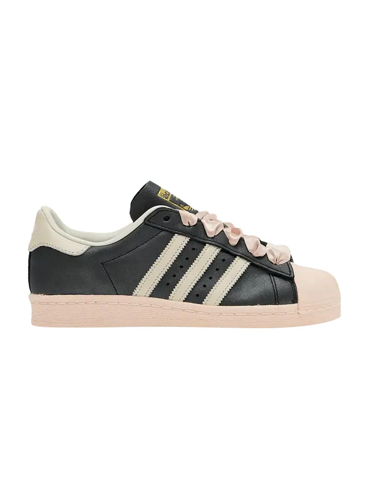 Кроссовки adidas Wmns Superstar 82 'Black Pink Ribbon Laces' — изображение 1 из 1, черный/белый/голубой