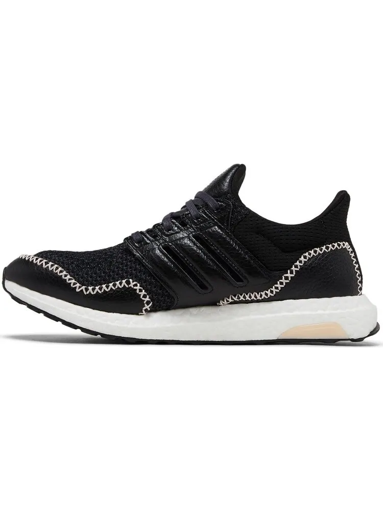 Кроссовки UltraBoost 1.0 'Black Wonder Quartz' — изображение 3 из 4, черный