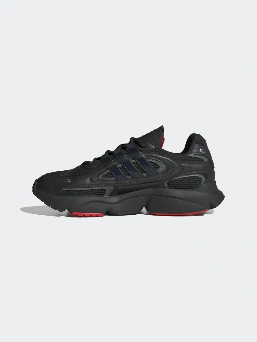Кроссовки Adidas Ozweego: Стиль 90-х в современном исполнении — изображение 2 из 7, черный/серый