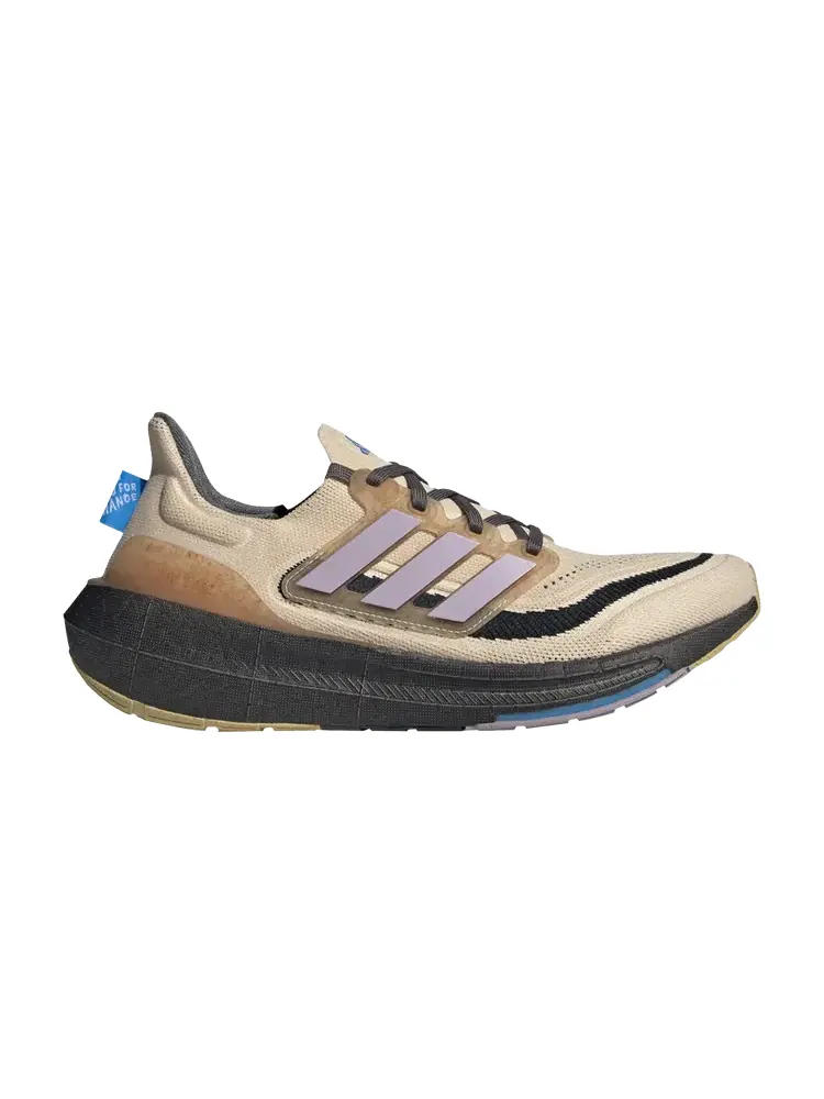 Кроссовки Adidas UltraBoost Light — изображение 1 из 1, бежевый