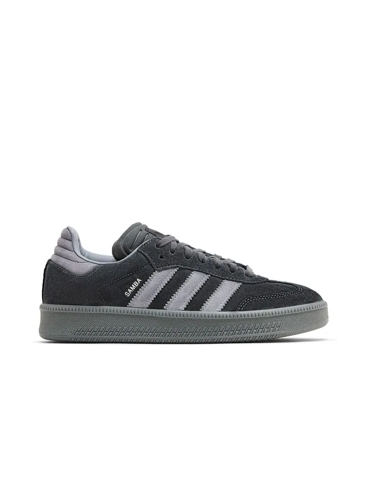 Кроссовки Samba XLG 'Carbon Grey' — изображение 1 из 8, серый