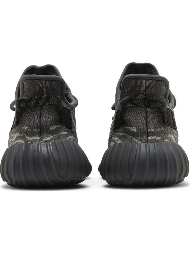 Кроссовки Adidas Yeezy Boost 350 V2 "MX Dark Salt" — изображение 2 из 5, серый