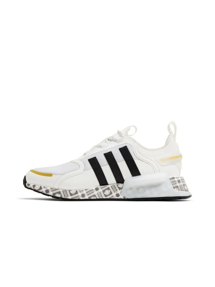 Кроссовки Adidas NMD_R1 V3 — изображение 3 из 4, белый