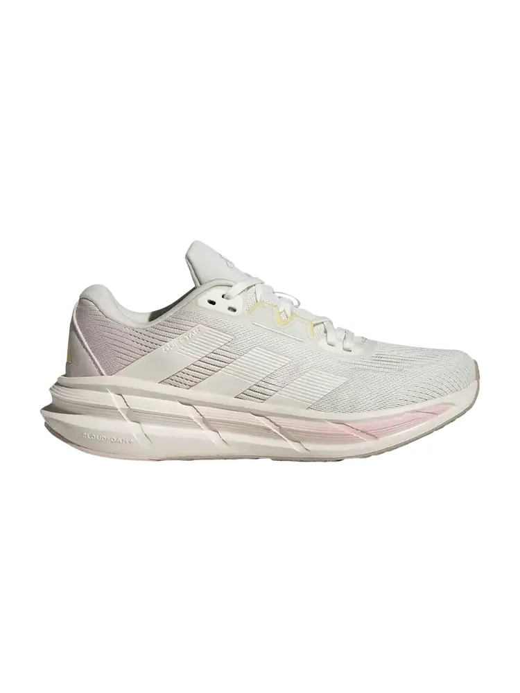Кроссовки Wmns Questar 3 — изображение 1 из 1, белый