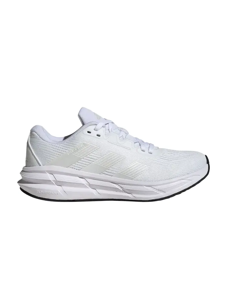 Кроссовки Wmns Questar 3 — изображение 1 из 1, белый/черный