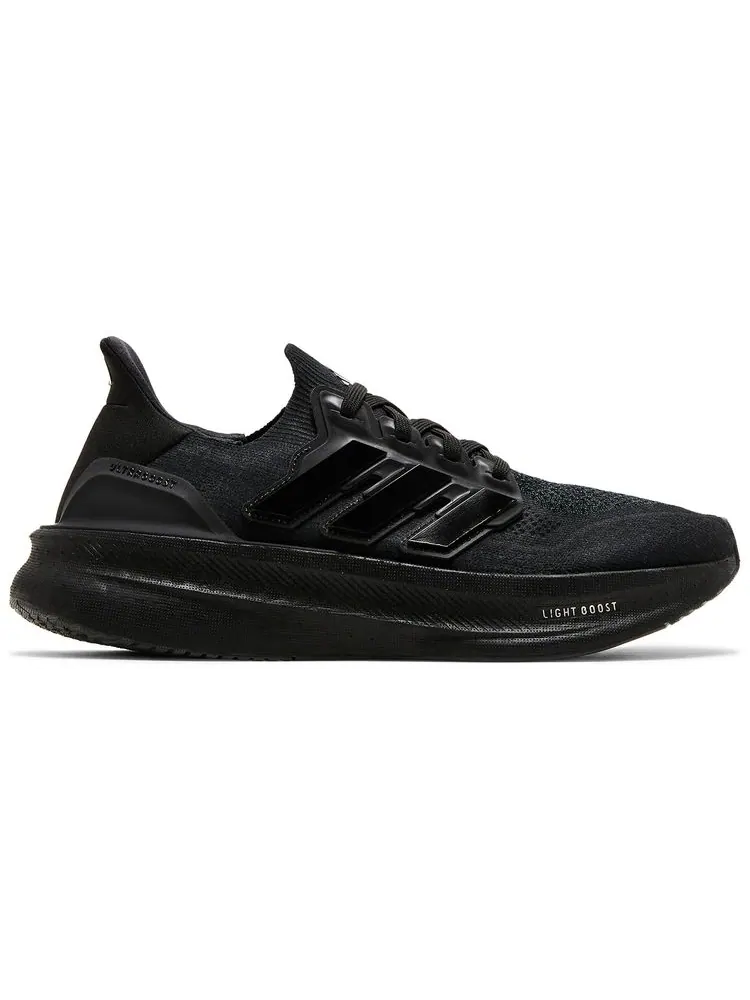 Кроссовки adidas UltraBoost 5 'Triple Black' — изображение 1 из 8, черный