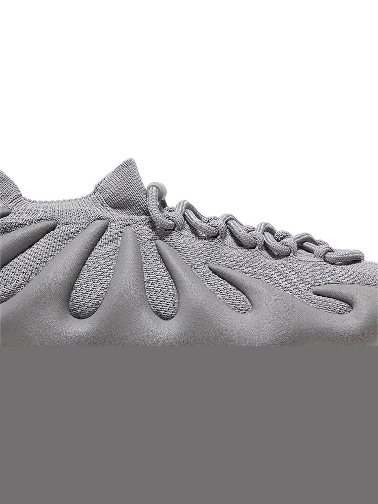 Кроссовки Yeezy 450 'Stone Grey' — изображение 2 из 4, серый