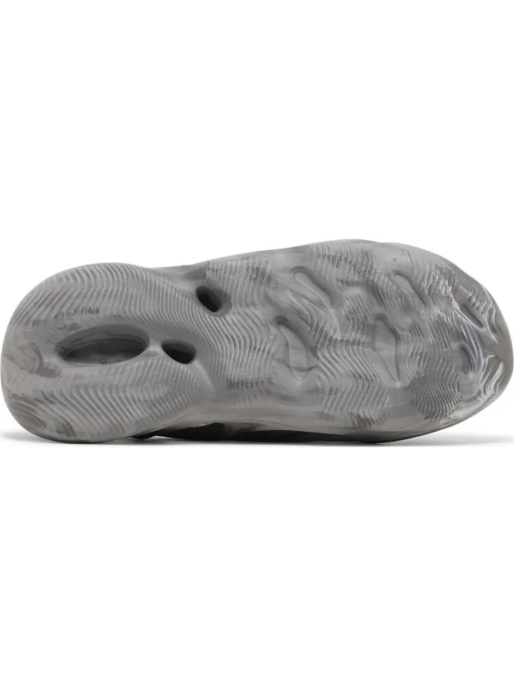 Кроссовки Yeezy Foam Runner 'MX Granite' — изображение 4 из 4, серый