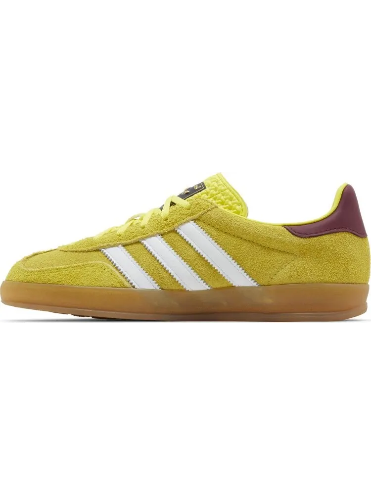 Кроссовки Wmns Gazelle Indoor 'Bright Yellow Burgundy' — изображение 3 из 4, желтый