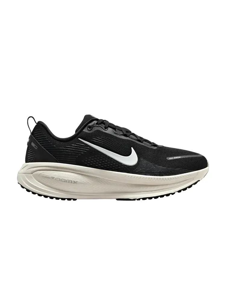 Кроссовки Nike Vomero 18 Extra Wide 'Black Coconut Milk' — изображение 1 из 1, черный//светлый/белый