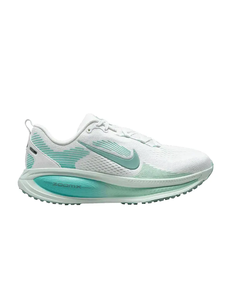 Кроссовки Nike Wmns Vomero 18 Extra Wide — изображение 1 из 1, белый