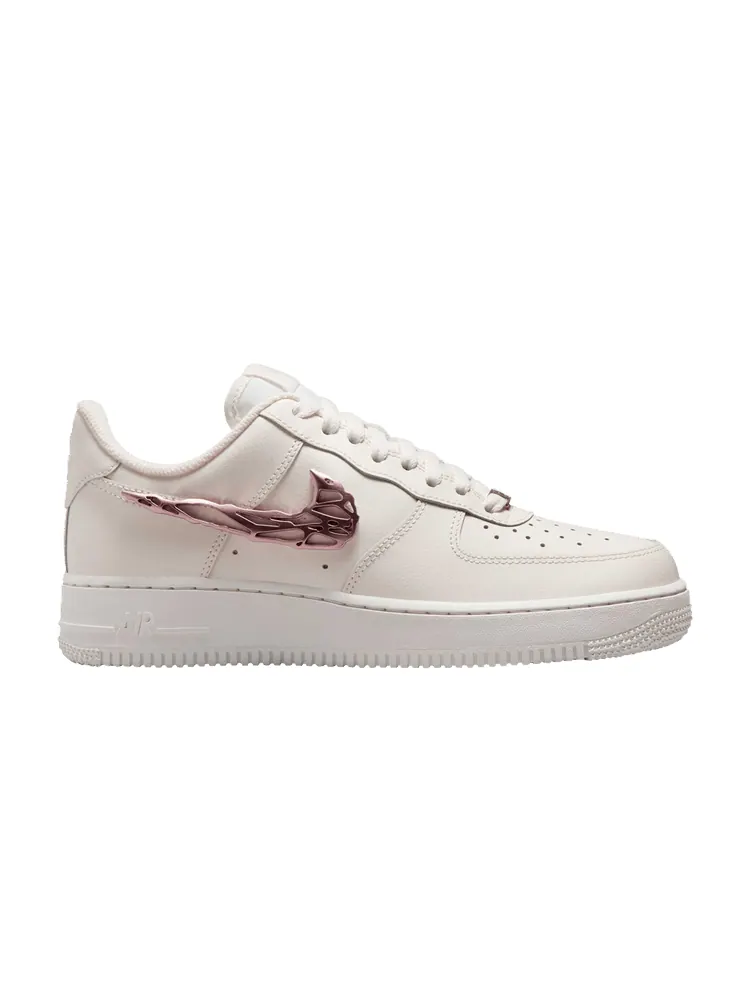 Кроссовки Nike Wmns Air Force 1 '07 LX 'Molten Metal Swoosh Pack - Pink' — изображение 1 из 1, кремовый