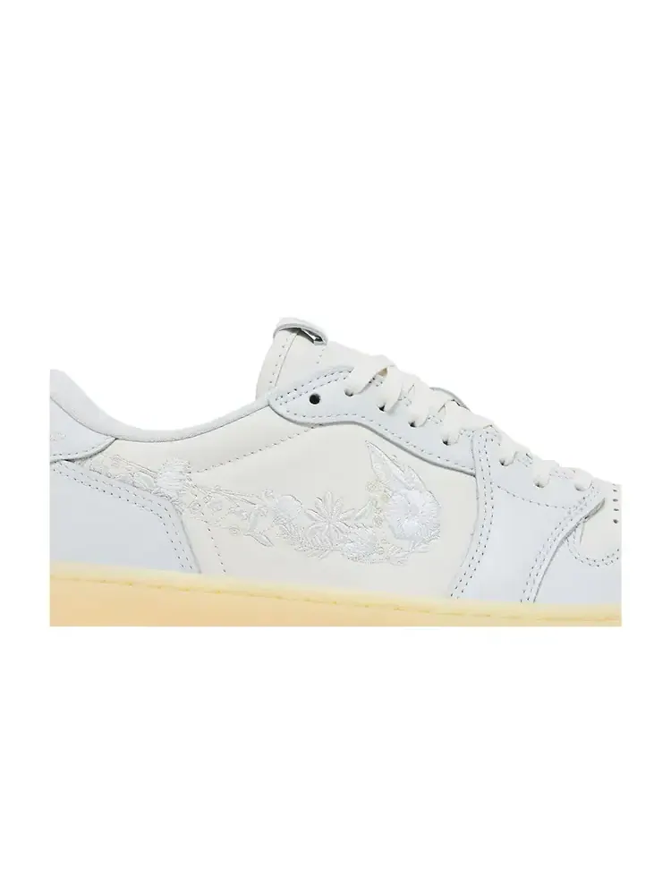 Air Jordan 1 Retro Low OG 'Rabbit Floral Swoosh' — изображение 2 из 8, белый