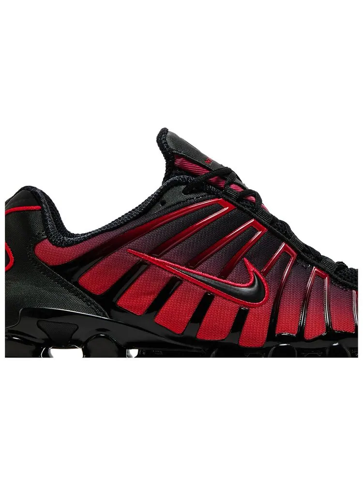 Кроссовки Nike Shox TL 'Black University Red Gradient' — изображение 2 из 8, черный
