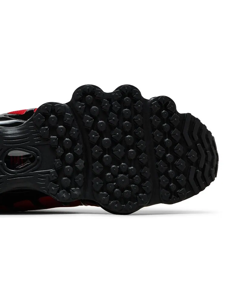 Кроссовки Nike Shox TL 'Black University Red Gradient' — изображение 5 из 8, черный
