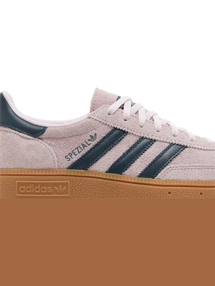 Кроссовки Wmns Handball Spezial 'Clear Pink Arctic Night' — изображение 2 из 4, розовый