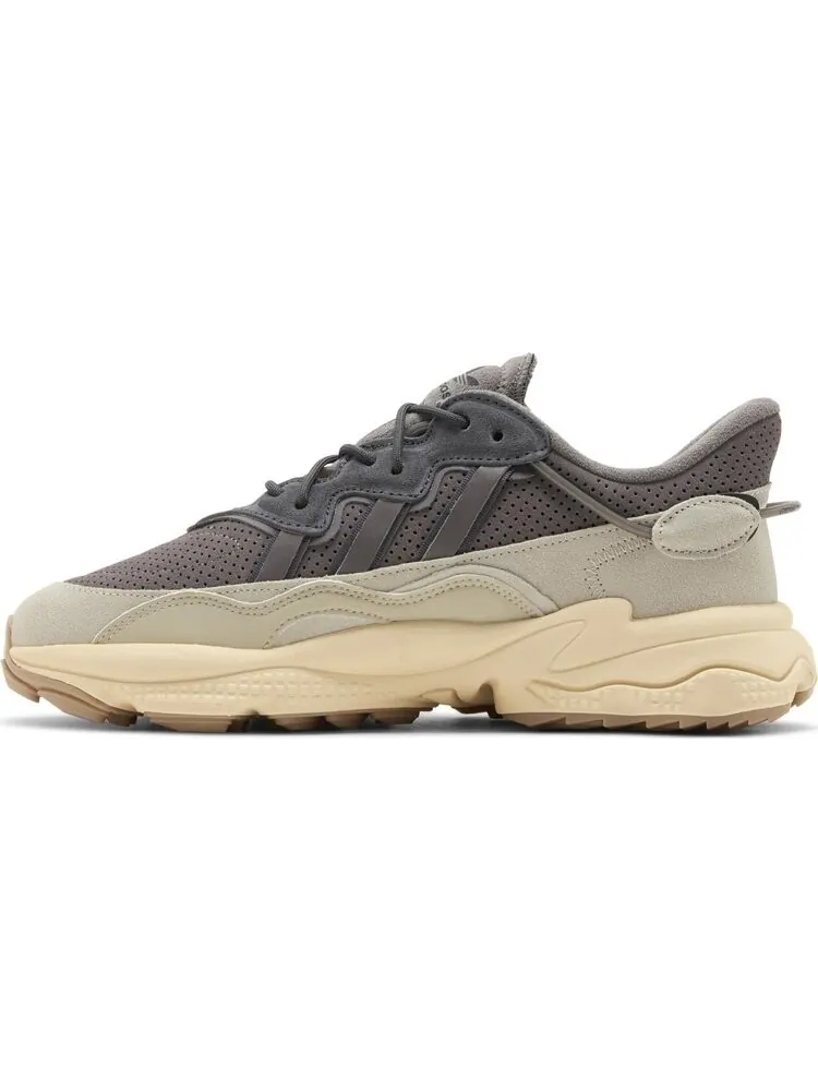 Кроссовки Ozweego TR 'Charcoal Sand Strata' — изображение 3 из 4, серый