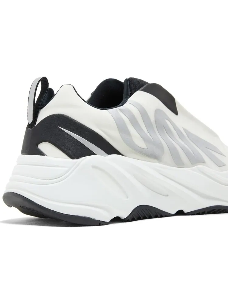 Кроссовки Adidas Yeezy Boost 700 MNVN Laceless 'Analog' — изображение 10 из 10, серый