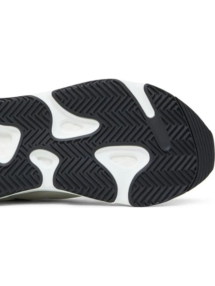 Кроссовки Adidas Yeezy Boost 700 MNVN Laceless 'Analog' — изображение 5 из 10, серый