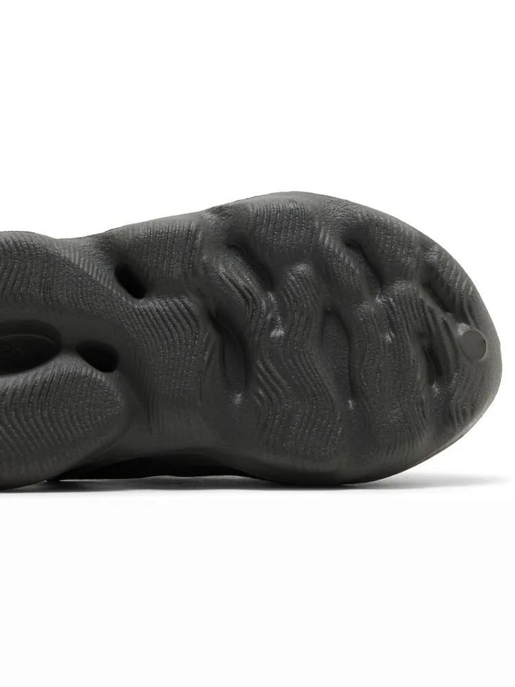Кроссовки adidas Yeezy Foam Runner Infants 'Carbon' — изображение 5 из 8, серый
