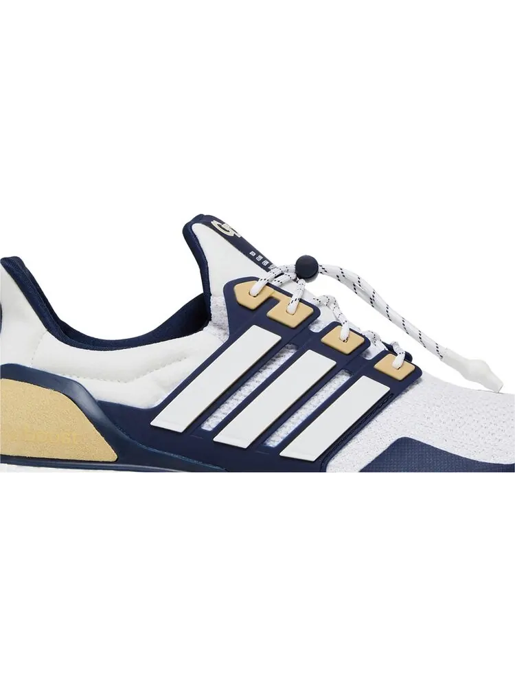 Кроссовки UltraBoost 1.0 'NCAA Pack - Georgia Tech' — изображение 2 из 4, белый