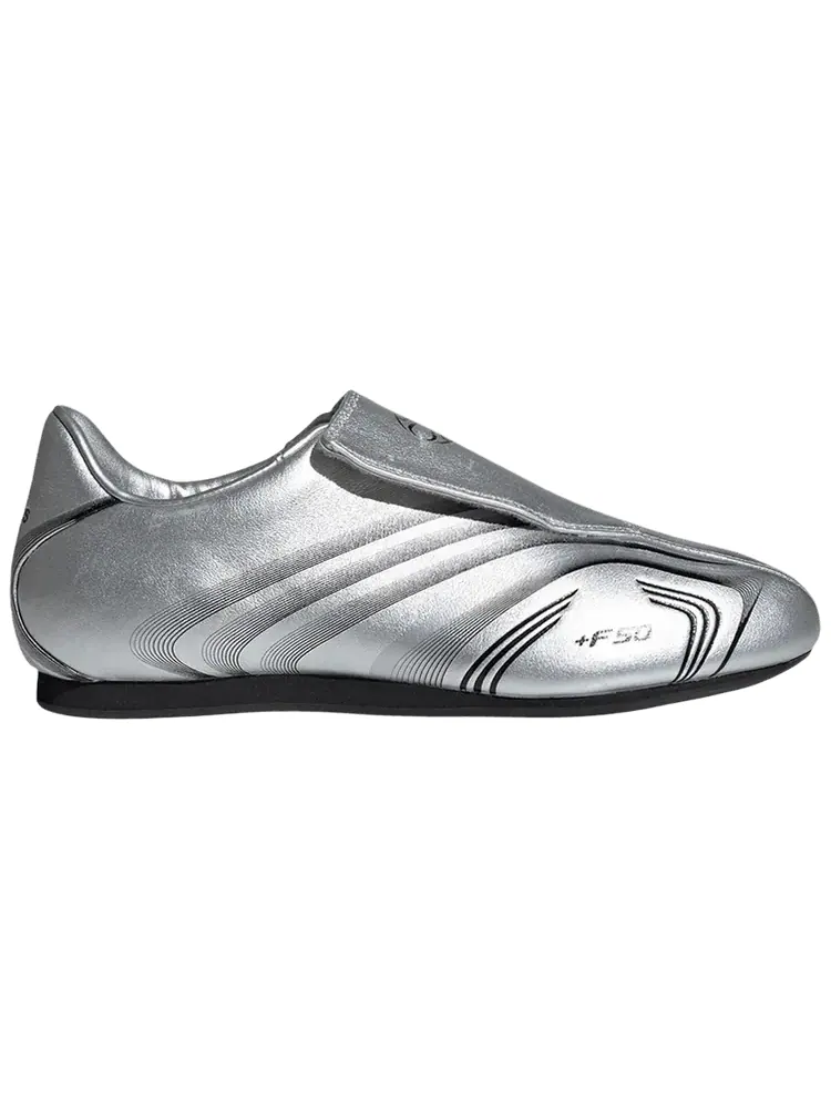 Кроссовки Adidas Wmns Taekwondo F50 — изображение 1 из 1, серебряный
