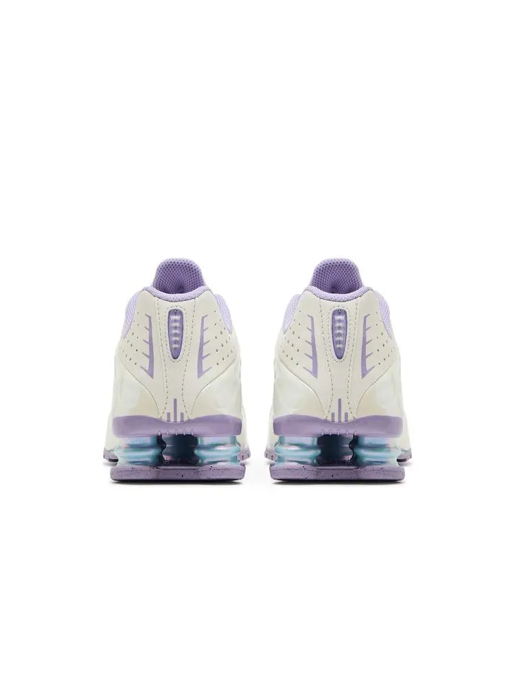 Кроссовки Nike Shox R4 GS 'Soft Pearl Celestine Blue' — изображение 7 из 9, белый/синий