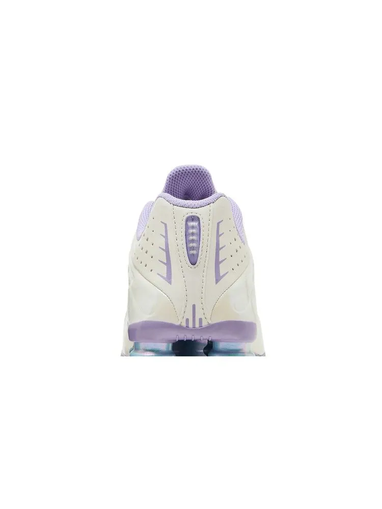 Кроссовки Nike Shox R4 GS 'Soft Pearl Celestine Blue' — изображение 8 из 9, белый/синий